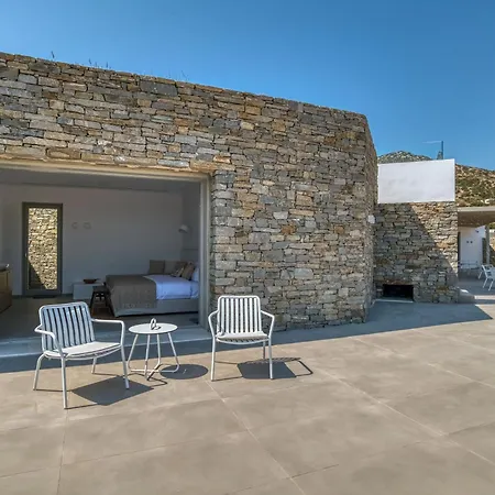Lily Rock Paros Villa Angairia
