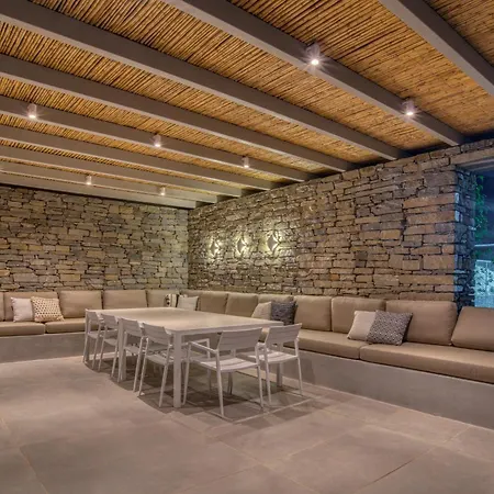 Lily Rock Paros *