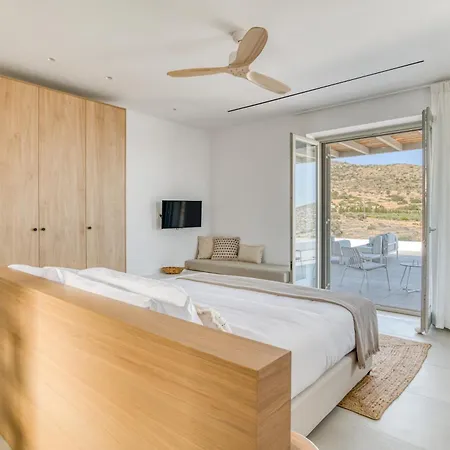 Villa Lily Rock Paros Angairia