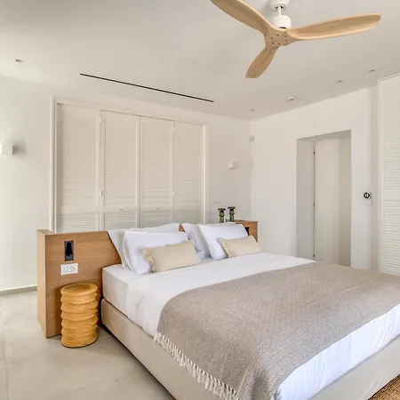 Lily Rock Paros Villa Angairia