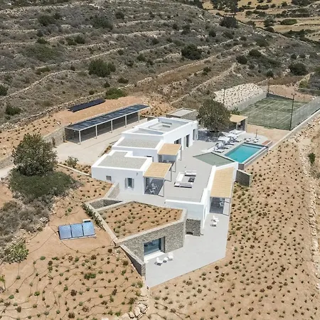 Lily Rock Paros Angairia