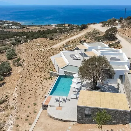 Lily Rock Paros Angairia